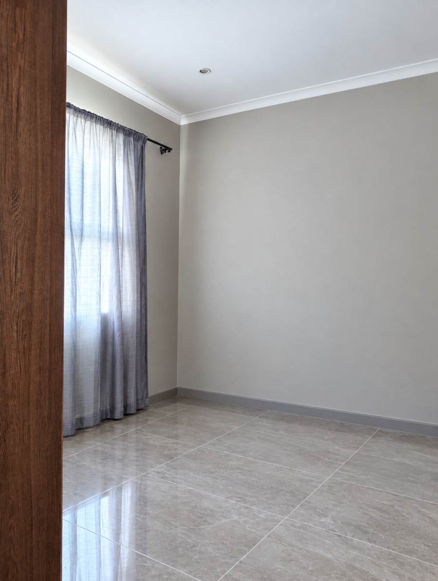 2 Bedroom Property for Sale in Devon Park Western Cape